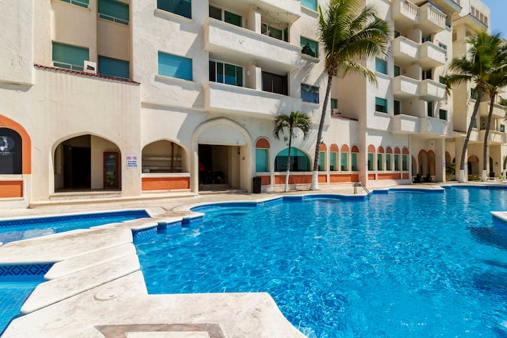 Beachfront Apartment W/ Ac + Gym - Manzanillo, España