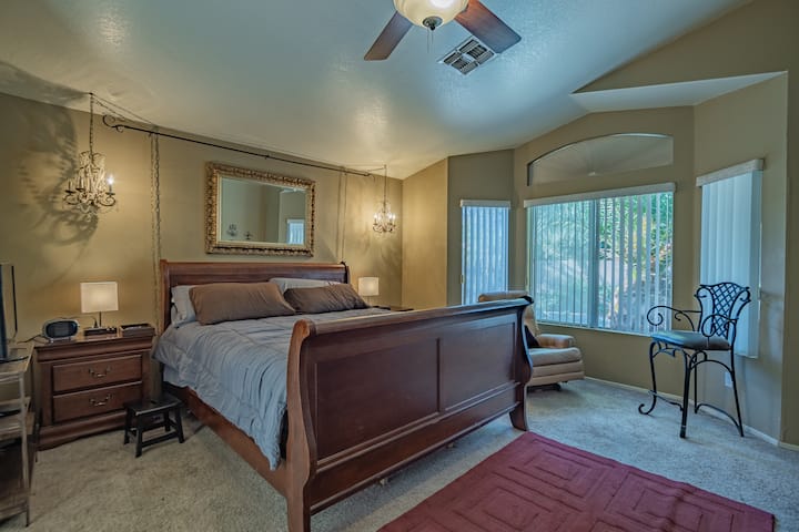 Relaxation Suite Guest Room- Mesa Gateway Airport - Mesa, AZ