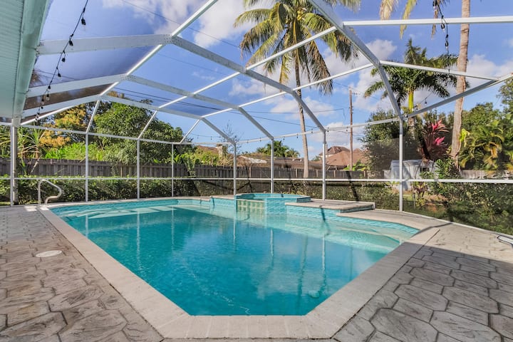 Newly Updated! Riverview Retreat, Ft Myers, Fl - Fort Myers