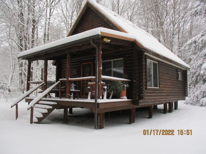 Coolspring Cabin - Relaxing Creek-side Get Away - Brookville, PA
