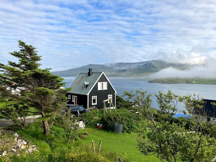 Traditional Wooden 3 Bedroom House - Stunning View - Faroe Islands