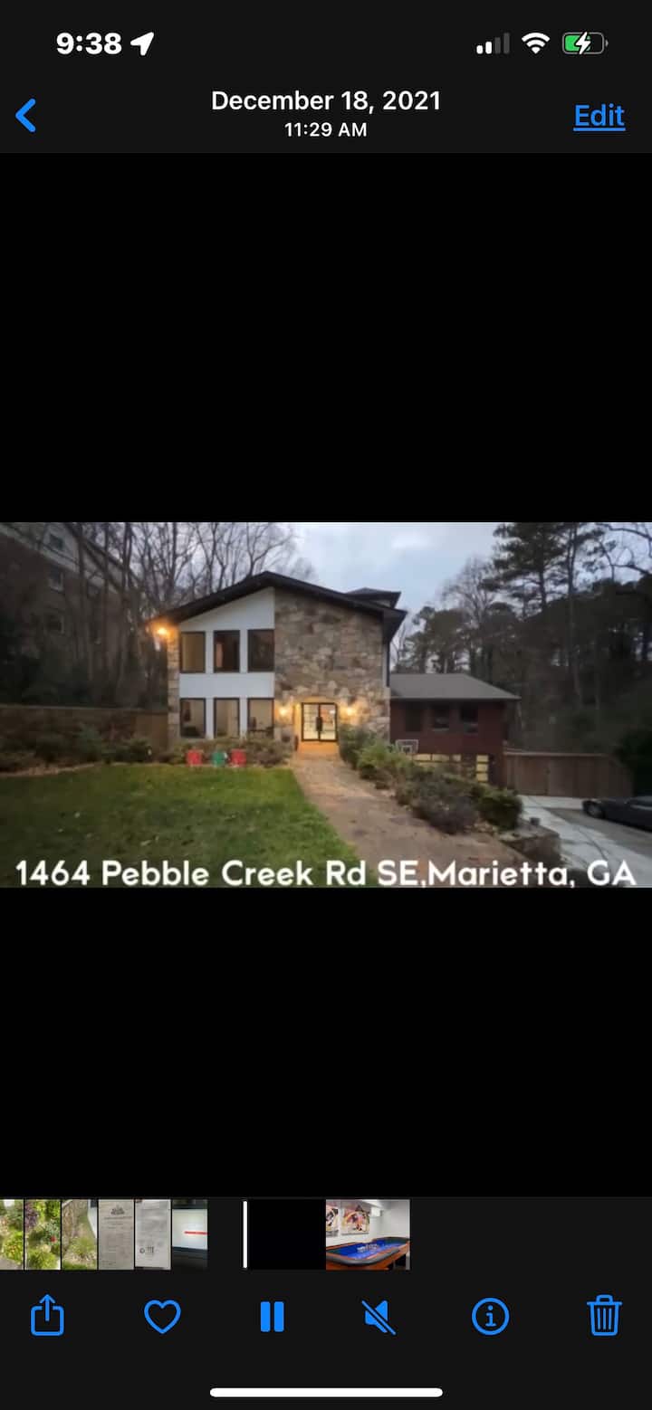 Beautiful Entertainment Home With Capturing Views! - Marietta, GA