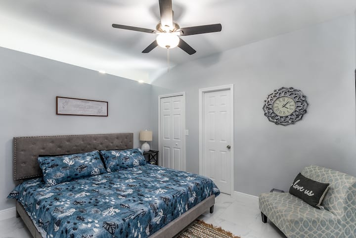 Lovely & Cozy- Close To I-75 & 17 Miles From Rsw - Lehigh Acres