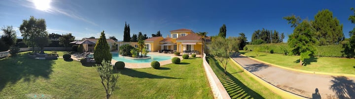 Villa Exceptionnelle Avec Piscine - Aléria
