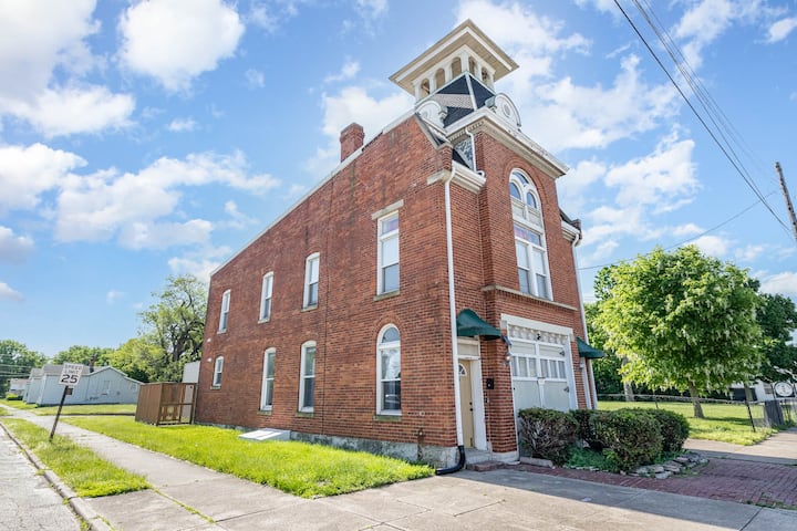 101 Crawford Street Unit B · Funky Firehouse Renovated Into Modern 2 Bdr/1 Bath - Germantown, OH