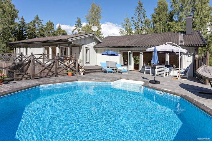 Lovely Three Bedroom Villa With Pool & Fire Place - Värmdö