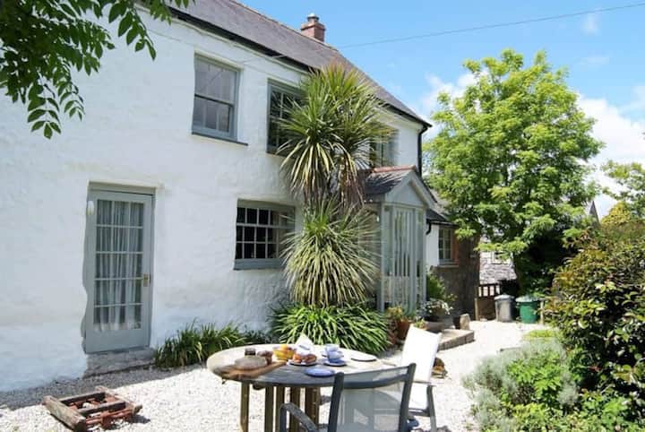 The Withy, Nr Porthallow. Quirky Cottage. - Coverack