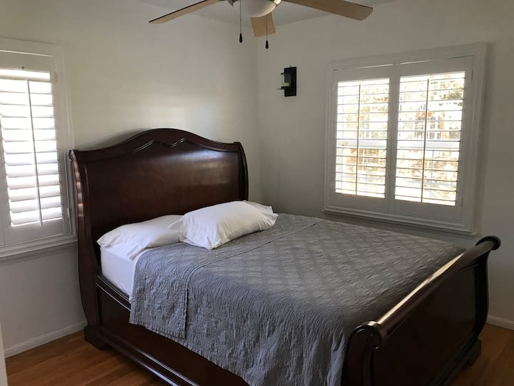 Beautiful Private Bedroom For Two - Whittier, CA