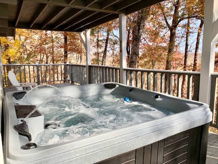 Black Bear Lodge Cabin *Hot Tub*fire Pit*secluded - Clarkesville, GA