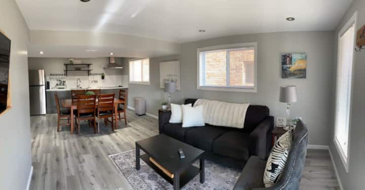 Chic & Cozy 3-br Getaway: Your Home Away From Home - Orangeville