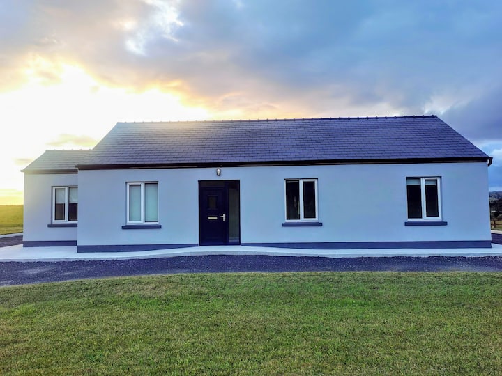 Modern 4 Bedroom Bungalow Located In East Clare - County Clare