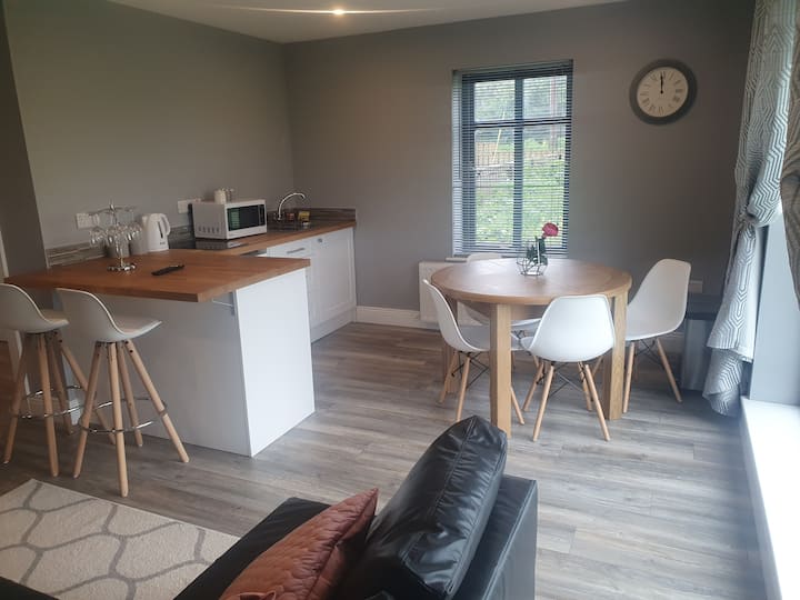 Newly Built, Two Room, Modern Apartments Which Are Situated In The Heart Of Doolin.  They Have A King Bed, Double Day Bed And A Pull Out Sofa, Full Equipped Kitchens, Spacious Sitting Room And Private Ensuite Bathrooms. - Doolin