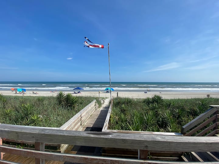 Beachside Town Home With Pool - Pine Knoll Townes - Pine Knoll Shores, NC
