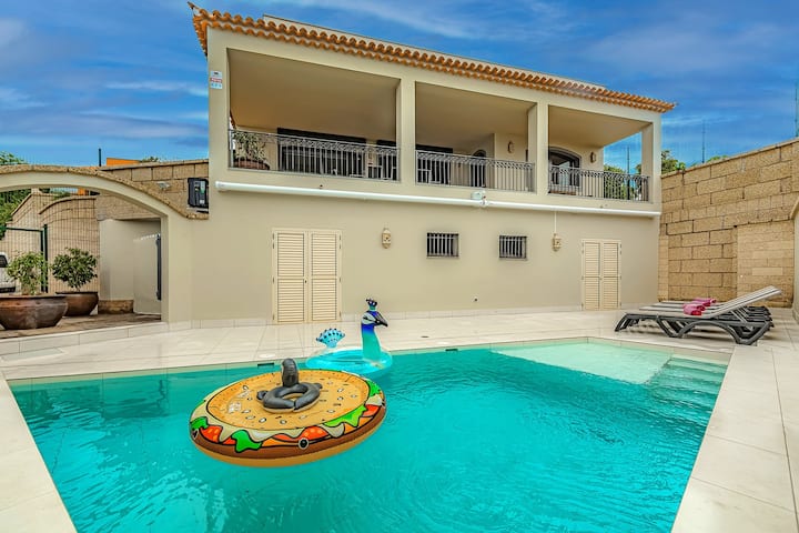 5 Bed 5 En-suit Bath Villa & A Private Heated @28º Pool A.c - Los Cristianos