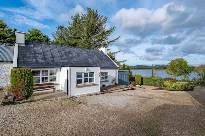 Luxury Cottage With Sea View Over Mulroy Bay - County Donegal, Ireland