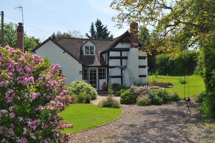 Countryside Cottage - Malvern Hills