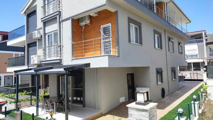 Efeler Mahallesinde Lüx Sıfır 4+1 Villa - Altınkum, Didim-Aydın, Turquía