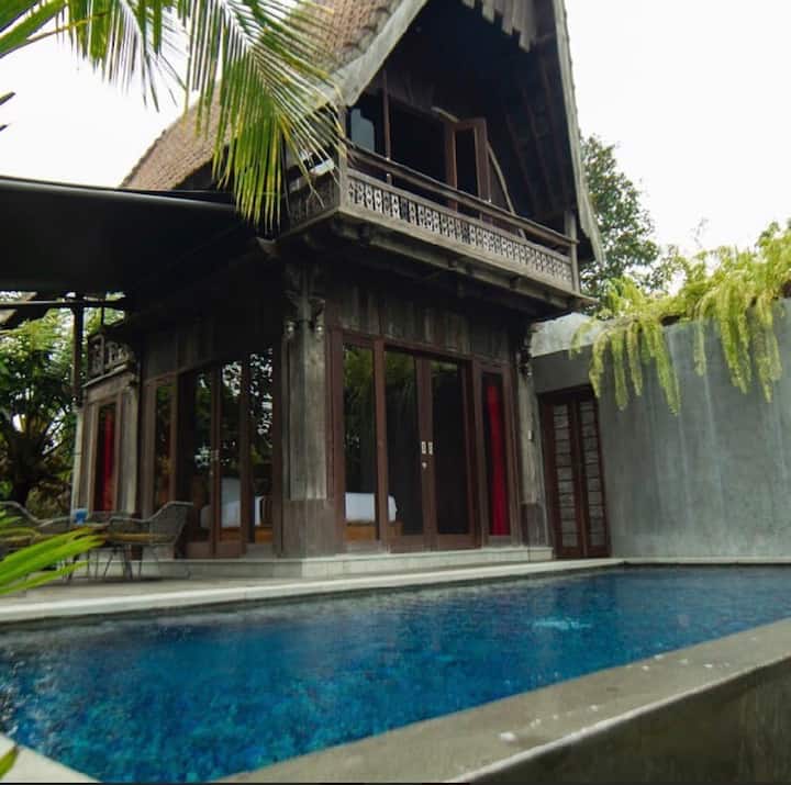 Umah Dongtu
2 Bedroom Private Pool With Breakfast - Kintamani