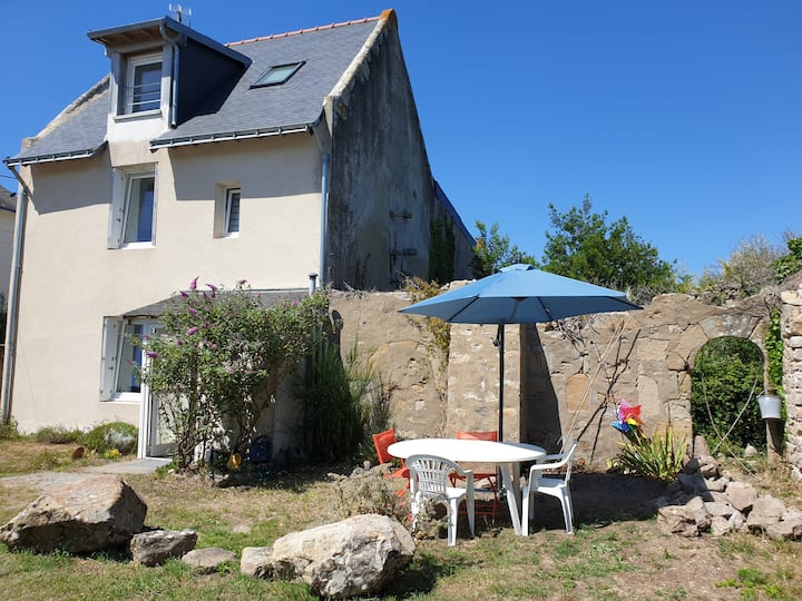 Maison De "Village" à 900 M De La Mer . - Batz-sur-Mer