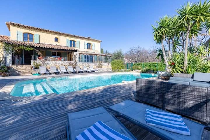 Beautiful Villa With Pool - Montauroux