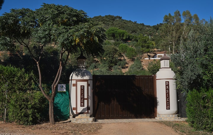 Casa Rural En Pleno Corazon De La Sierra Norte - Constantina, España