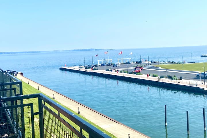 Condo With Water Views,  Very Spacious. - East Harbor State Park, Lakeside Marblehead