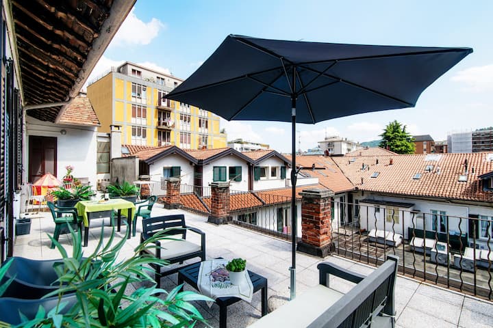 Romantic Como Apartment With Parking - Como, Italia