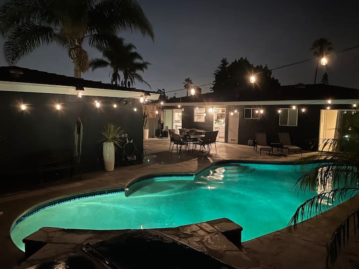 Heated Pool & Jacuzzi, Quiet, Airy Spa Like Backyard, Near Newport Beach - コスタメサ, CA