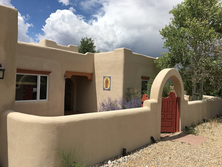 Southwestern Retreat & Vacation Rental In Taos, Nm - Taos, NM