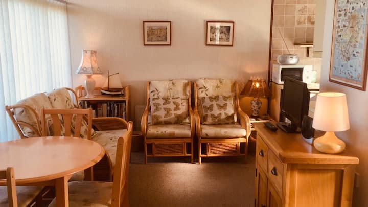 A Charming, Cosy Chalet In West Sussex - Pagham