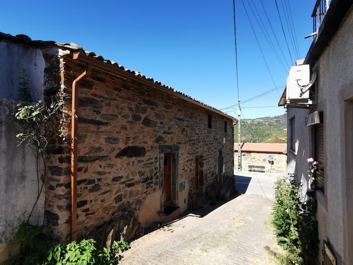 Casa Do Linho 400 Year Old Country Cottage - Oleiros