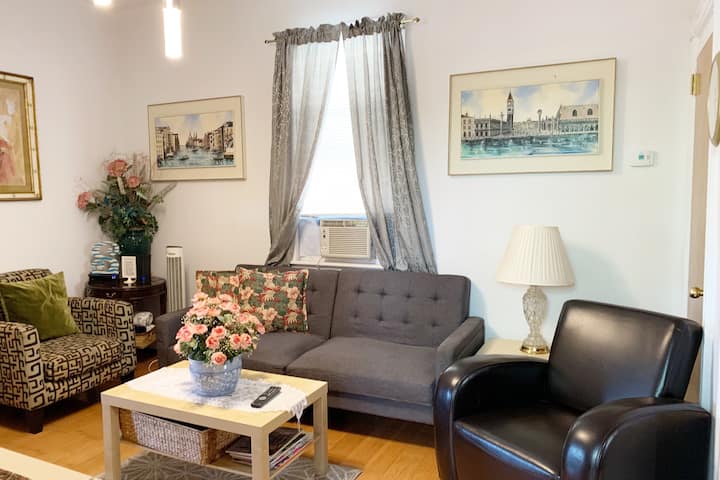 Adorable 2 Br Apartment A Few Min To Ferry - Staten Island, NY