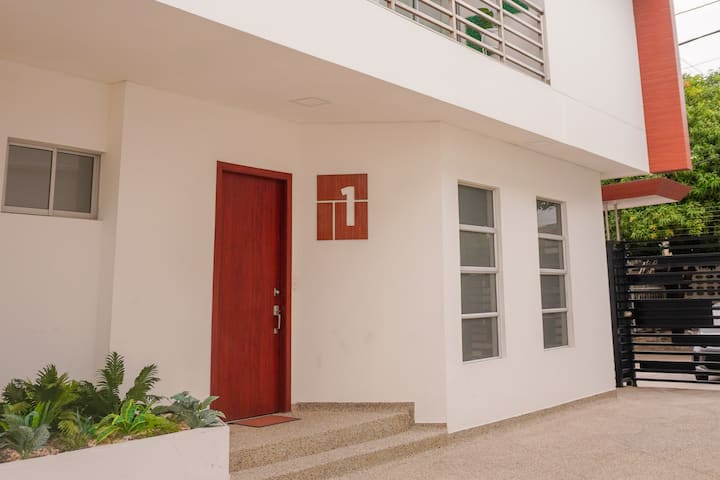 Casa Entera 1 Nueva Dos Niveles Equipada/privada - Barranquilla