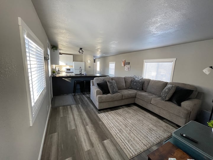 Comfy…newly Renovated 2 Bedroom Home! - Monticello, UT