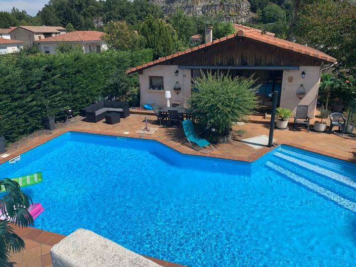 Lovely Individual Chalet With Swimming Pool And Water Slide - Foix
