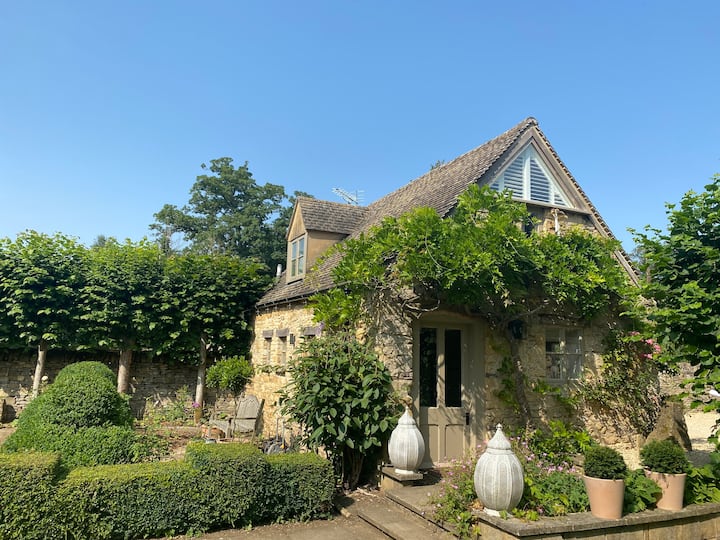 Lovely Cotswold Cottage With Charm - Kingham