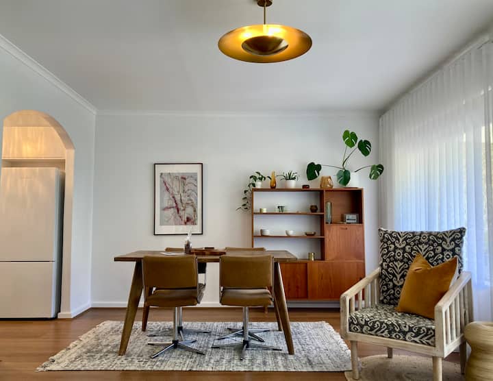 Designer Treetop View Apartment - South Perth