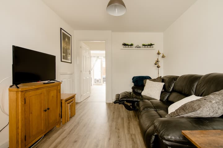 Great Location - Quiet, Comfy And Clean Home - Worcester, UK