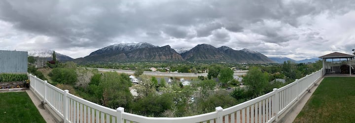 Amazing Valley View Over Looking Provo. Full Condo - Provo, UT