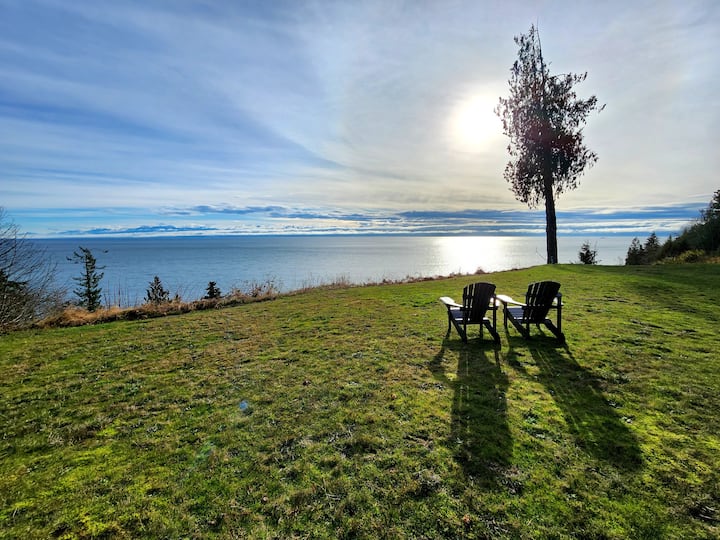 Oceanfront, Hot Tub, Outdoor Shower, Secluded, Fireplace, Bbq, Adults Only. - Vancouver Island