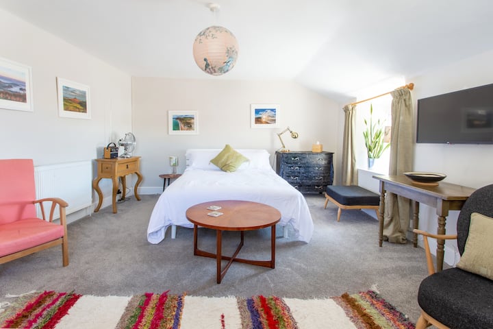 Limehouse -Stylish 2 King Bedroom 2 Bath Apartment - Bridport, UK