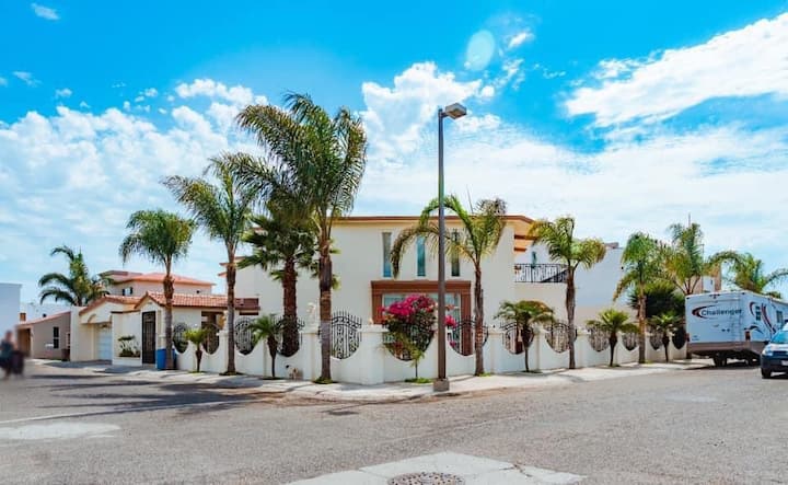 Casa Del Angel—luxurious Home Beach Side - Ensenada