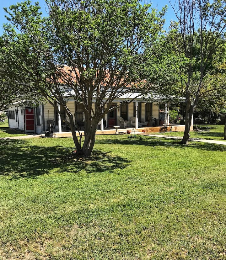 Raymonds'  House - Leakey, TX