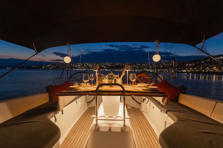 Melpomene - The Sailing Yacht House - Amalfi Coast