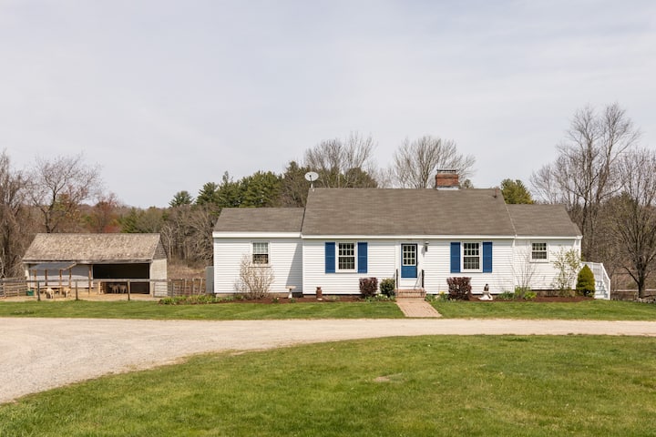 Windy Knob Farm Cottage - Stay On A Working Farm - Franklin, MA