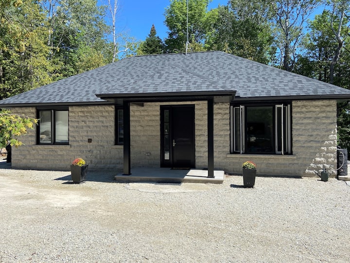 Modern Country Getaway By The Bay - Meaford