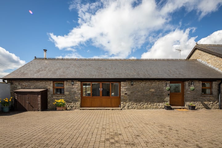 Cow Shed Luxury Countryside Barn Conversion - Ogmore By Sea Beach