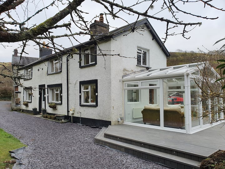 Dyfi Valley Wales. Traditional Family Cottage. - Machynlleth
