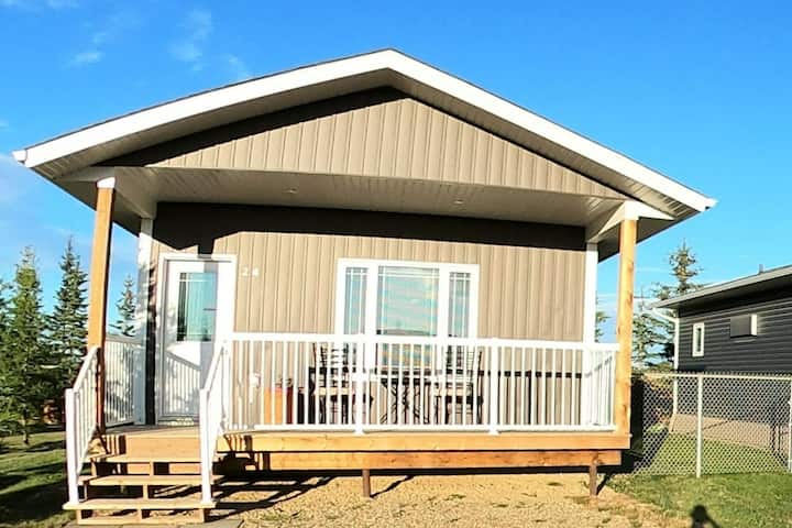 Fully Furnished One Bedroom Cottage 24 - Peace River
