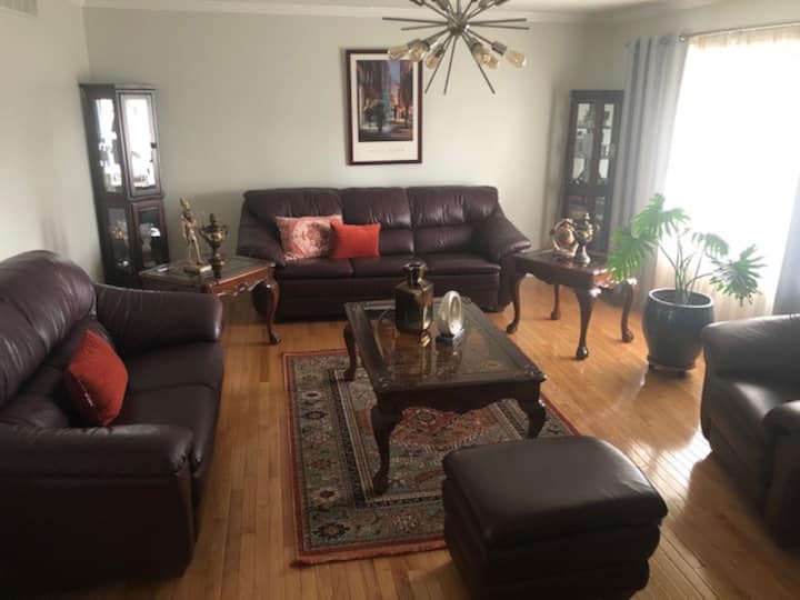 Private Room  In A Cozy Suburban House - Sterling Heights, MI